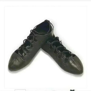 Gandolfi Highland/celtic Leather lace  up dance shoe. Ladies size 7.